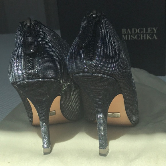 Badgley Mischka Mysti peep toe ankle boot pump - Picture 5 of 8